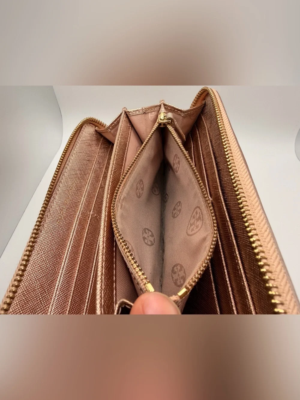 Tory Burch Rose Gold Metallic Saffiano Zip Around Continental Wallet